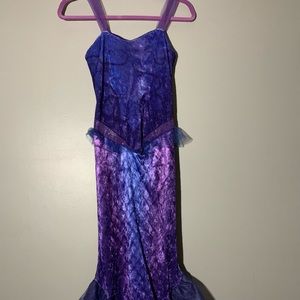 Gorgeous mermaid costume!